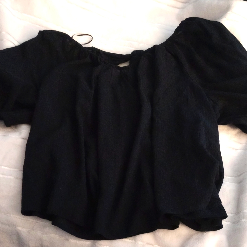 Gap black shirt